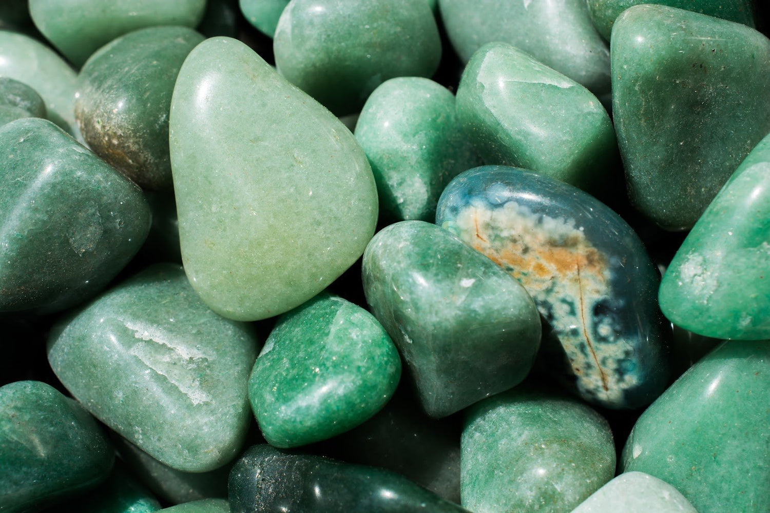 Aventurine: How to Harness Its Soothing Energy for Your Well-Being - Conscious Items