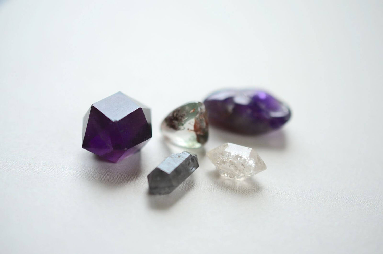 Herkimer Diamond Meaning, Healing Properties, Benefits and Uses - Conscious Items