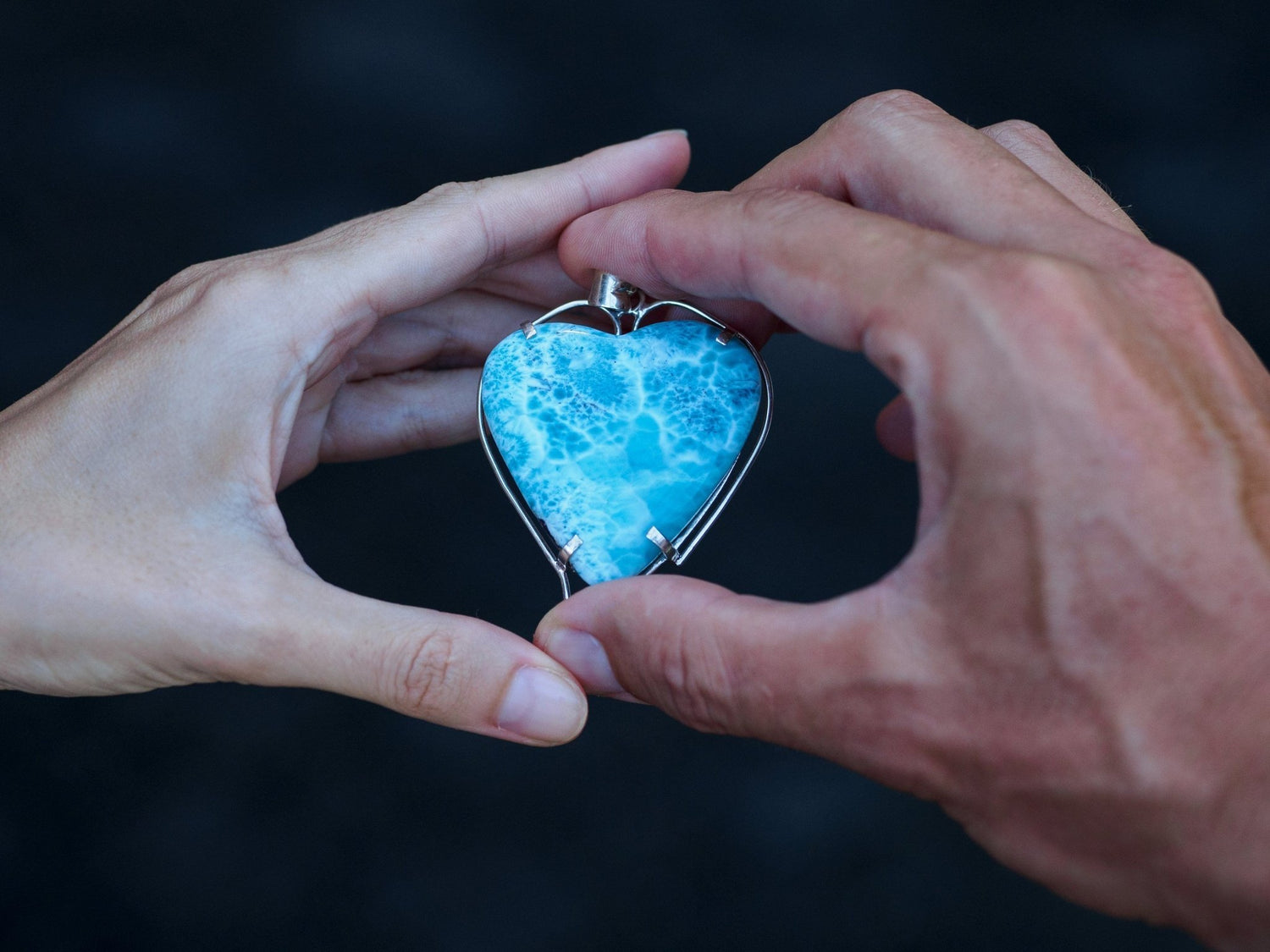 The Ultimate Guide to Larimar and its Healing Properties - Conscious Items