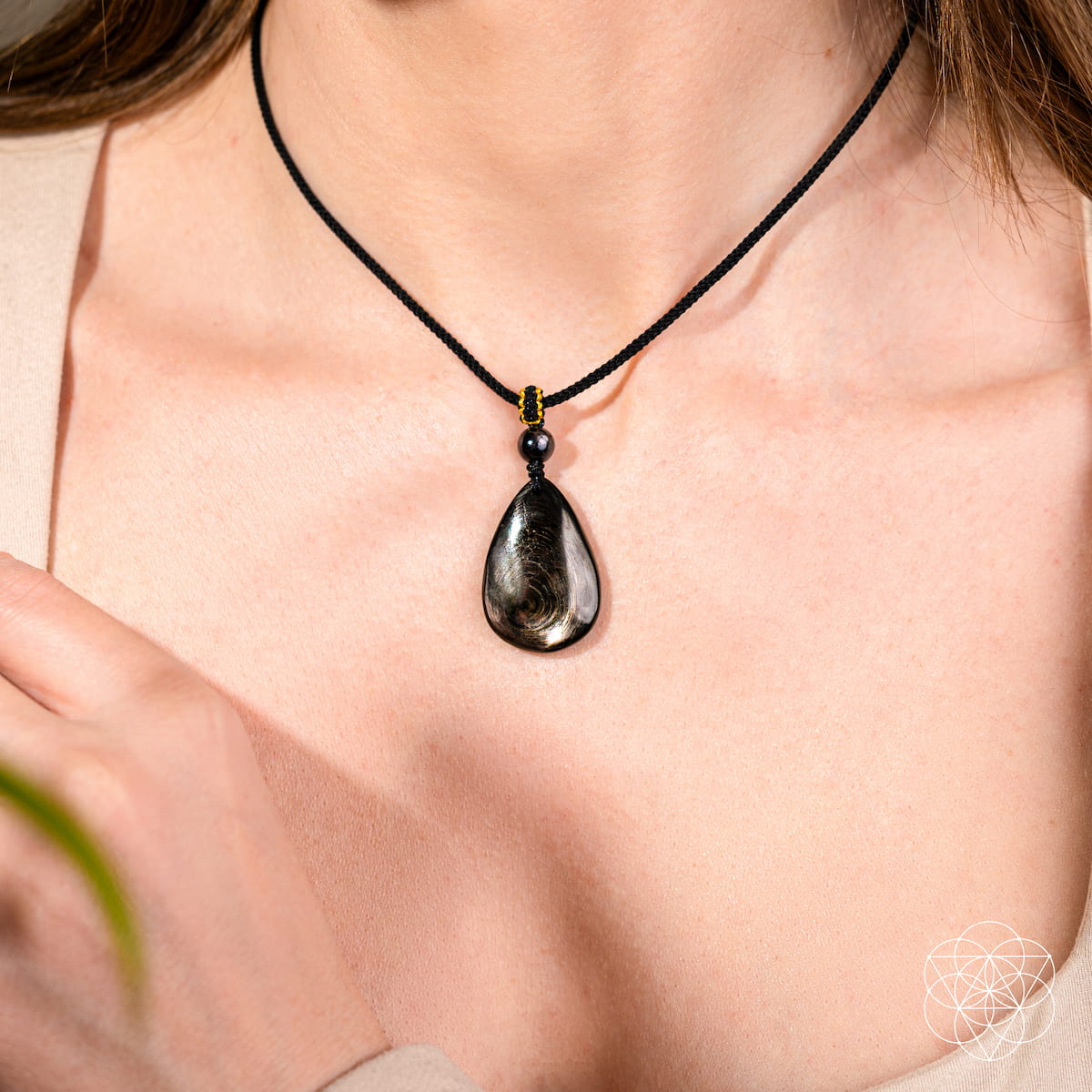 The Hypersthene Millionaire Manifestation Pendant