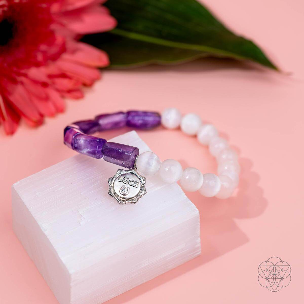 Pure Luck - Horseshoe Amethyst Bracelet - Conscious Items