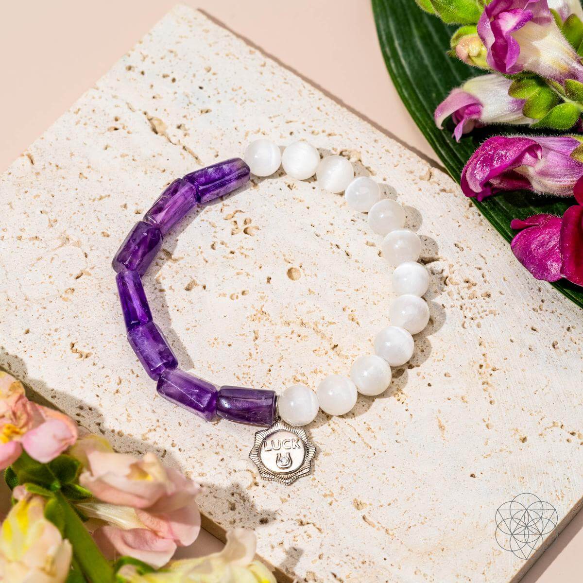 Pure Luck - Horseshoe Amethyst Bracelet - Conscious Items