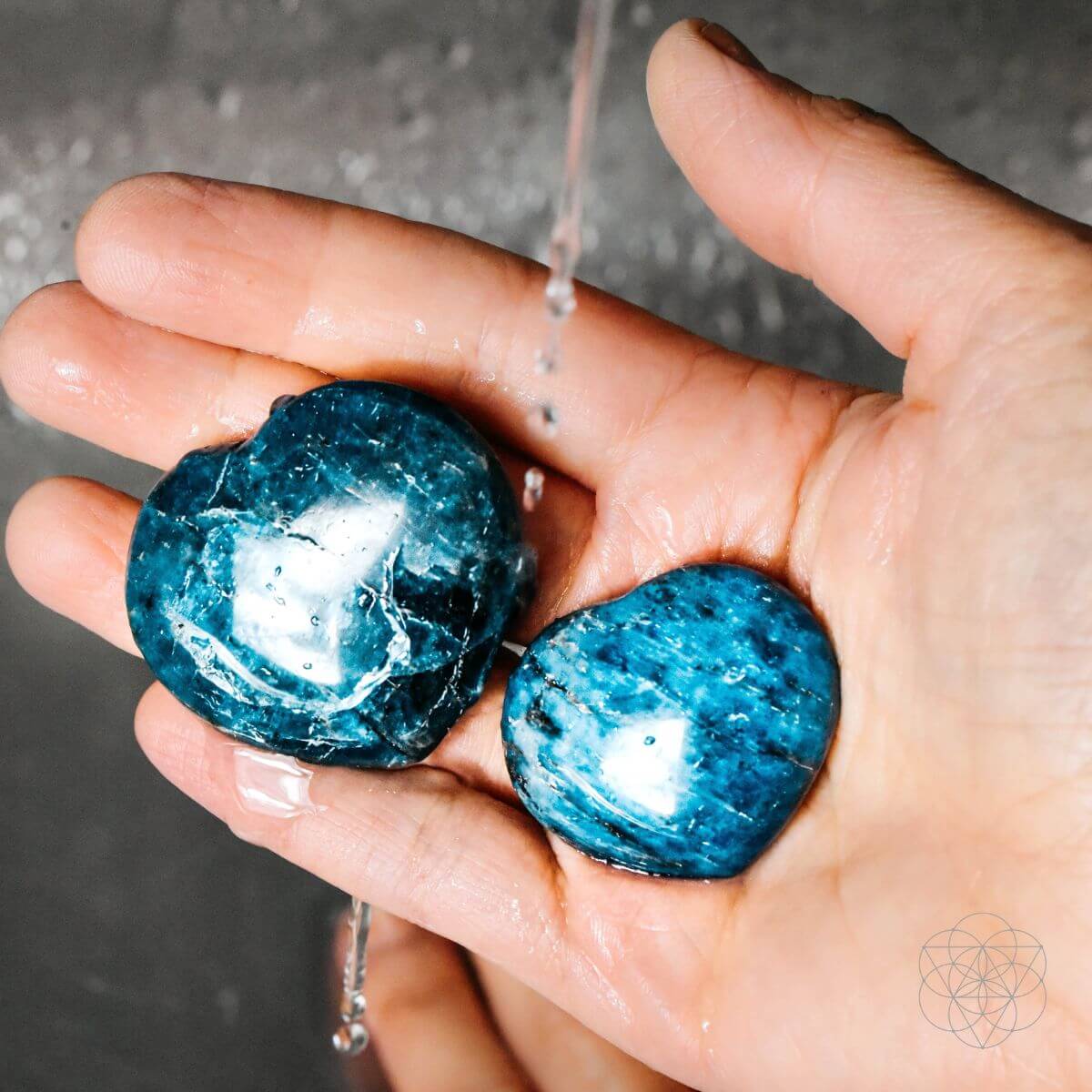Apatite Heart of Positivity - Conscious Items