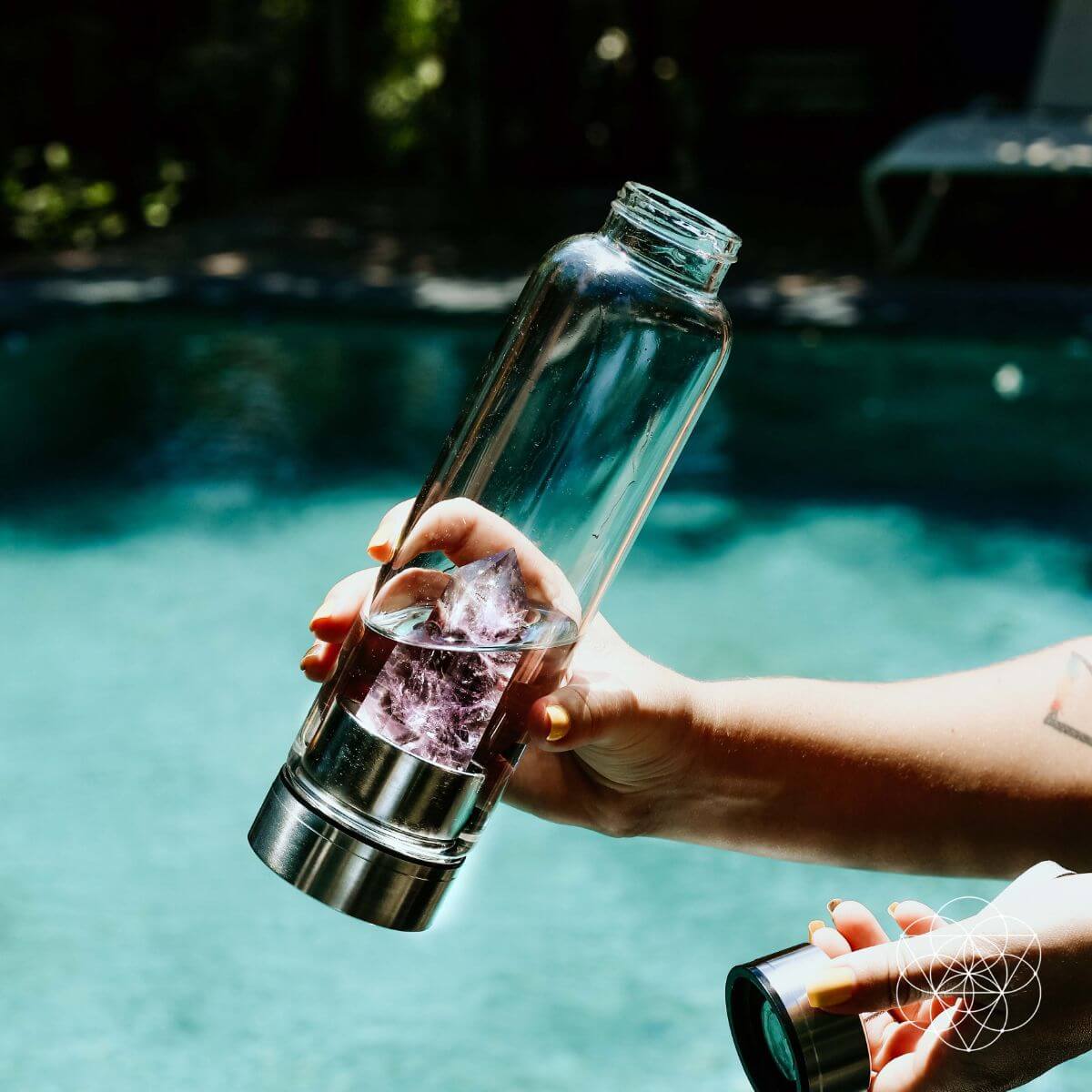 The Amethyst Healing Water Bottle - Conscious Items
