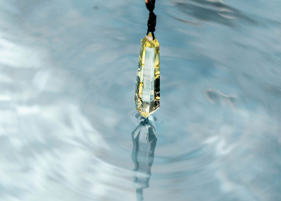 Cristales Seguros en el Agua: Qué cristales pueden y no pueden ir en el agua