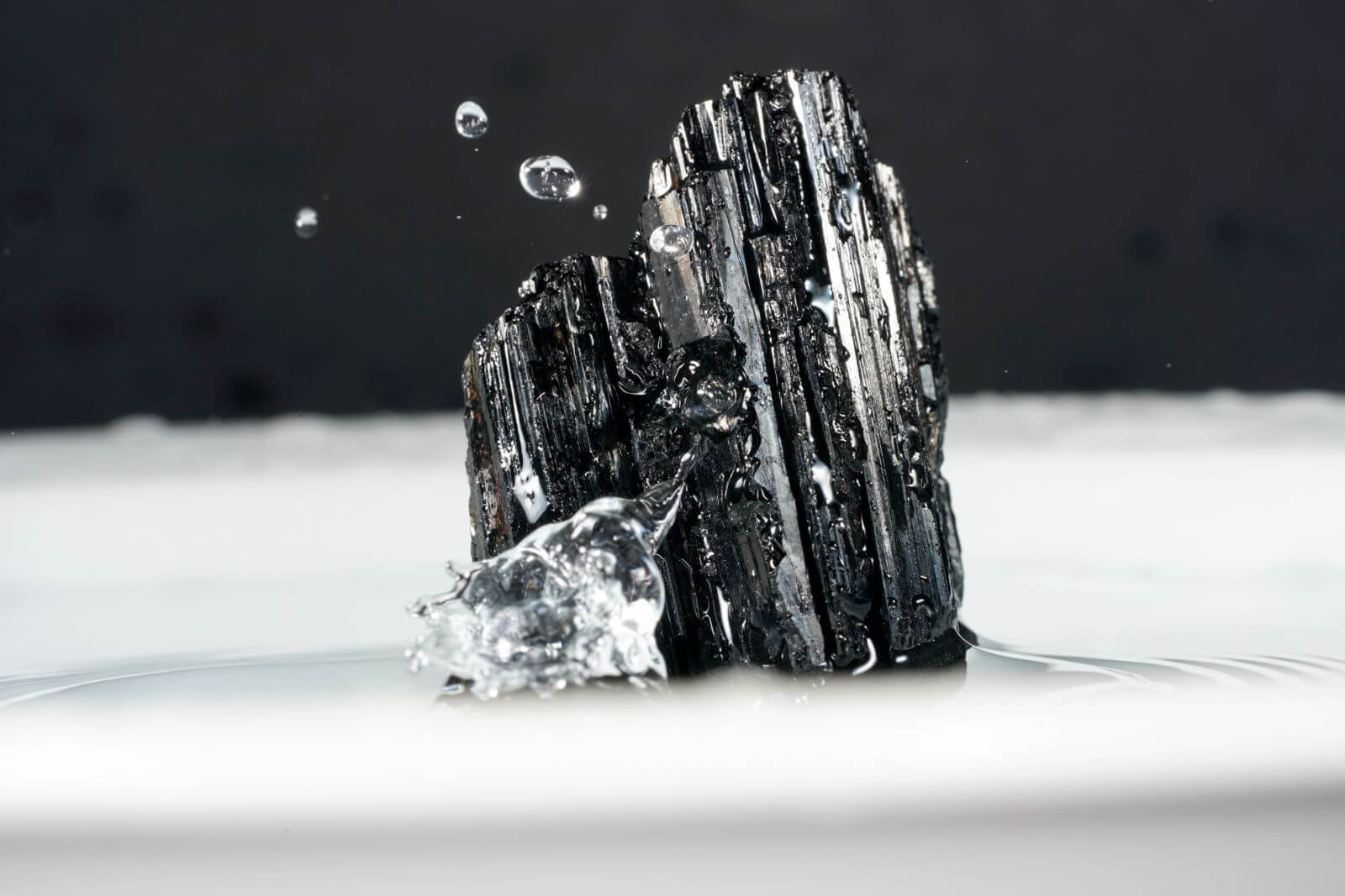 Black Tourmaline: Meaning, Properties, and Top 5 Crystal Combos