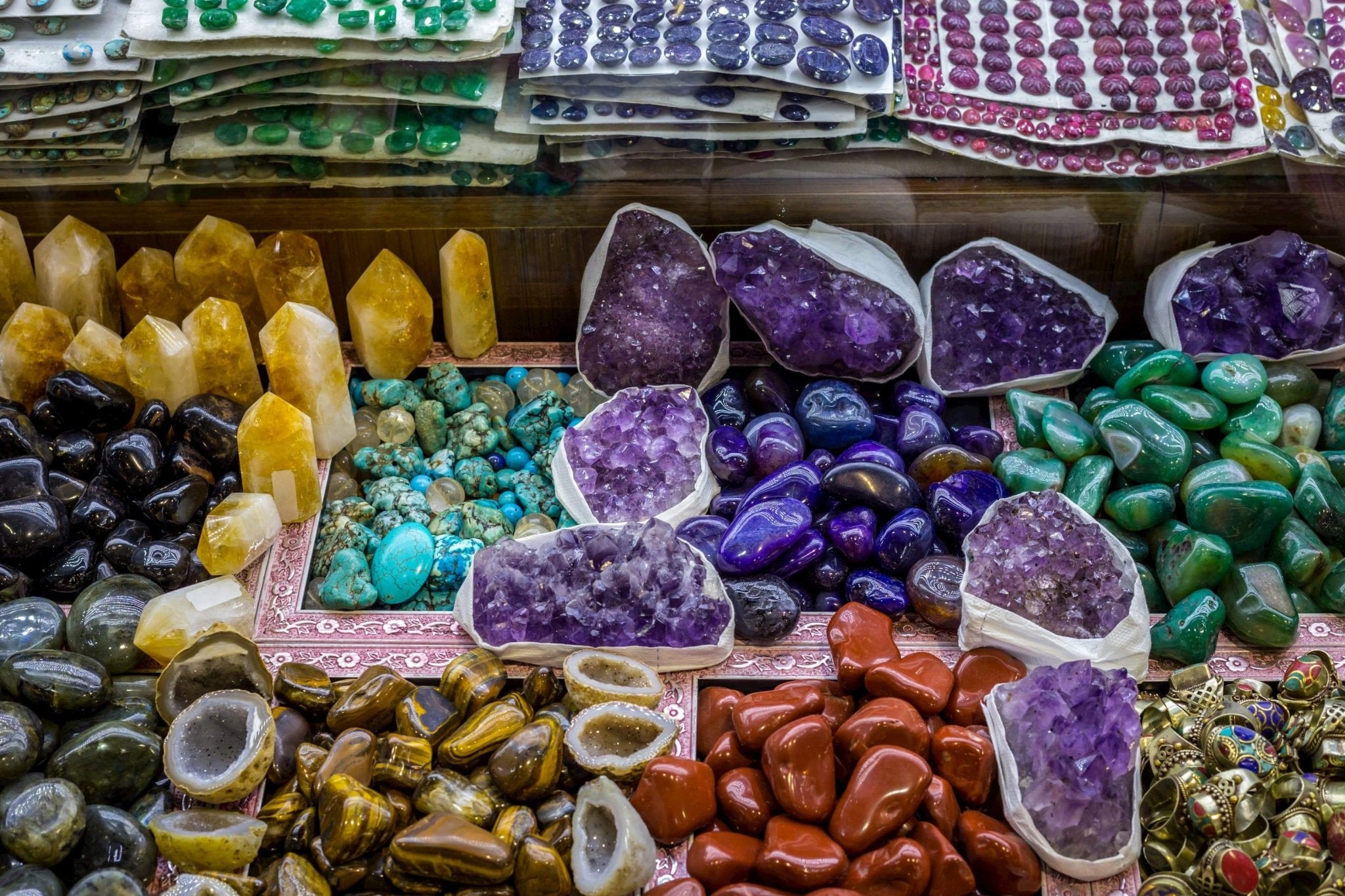 All Gemstone Meanings & Crystal Properties - Conscious Items