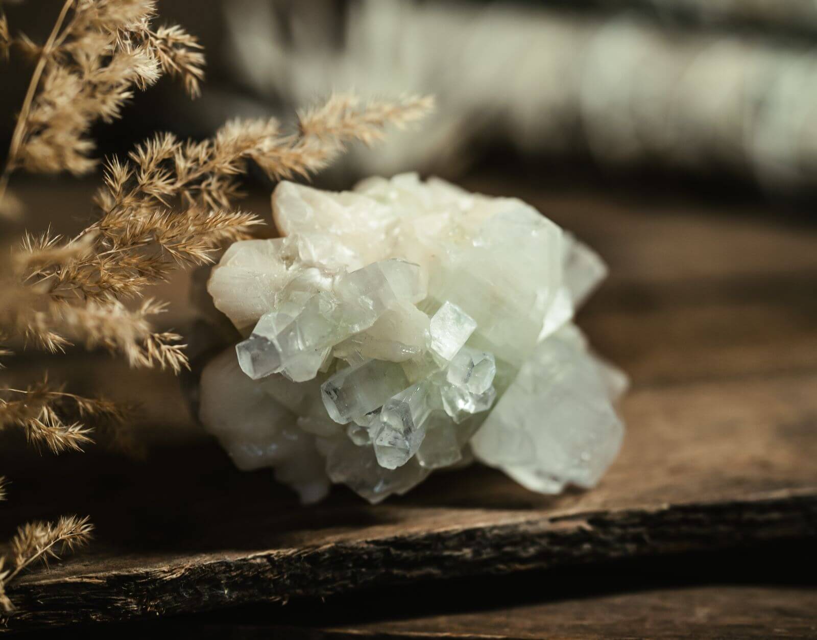Apophyllite Meaning: Healing Properties and Everyday Uses - Conscious Items