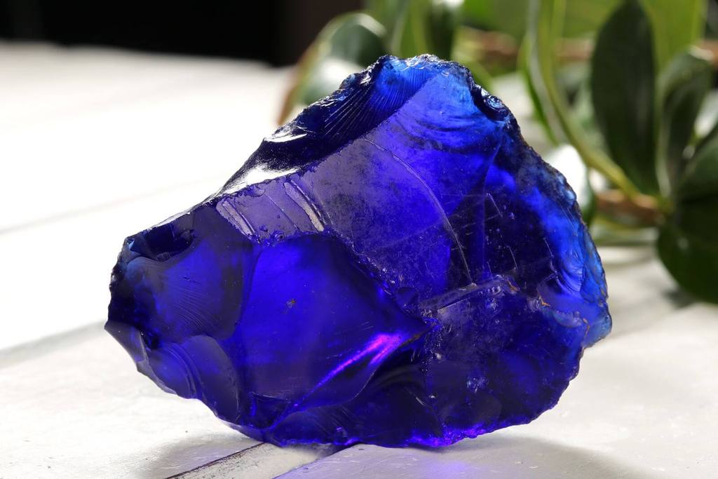 Blue Obsidian: Meaning, Healing Properties, And Everyday Uses - Conscious Items