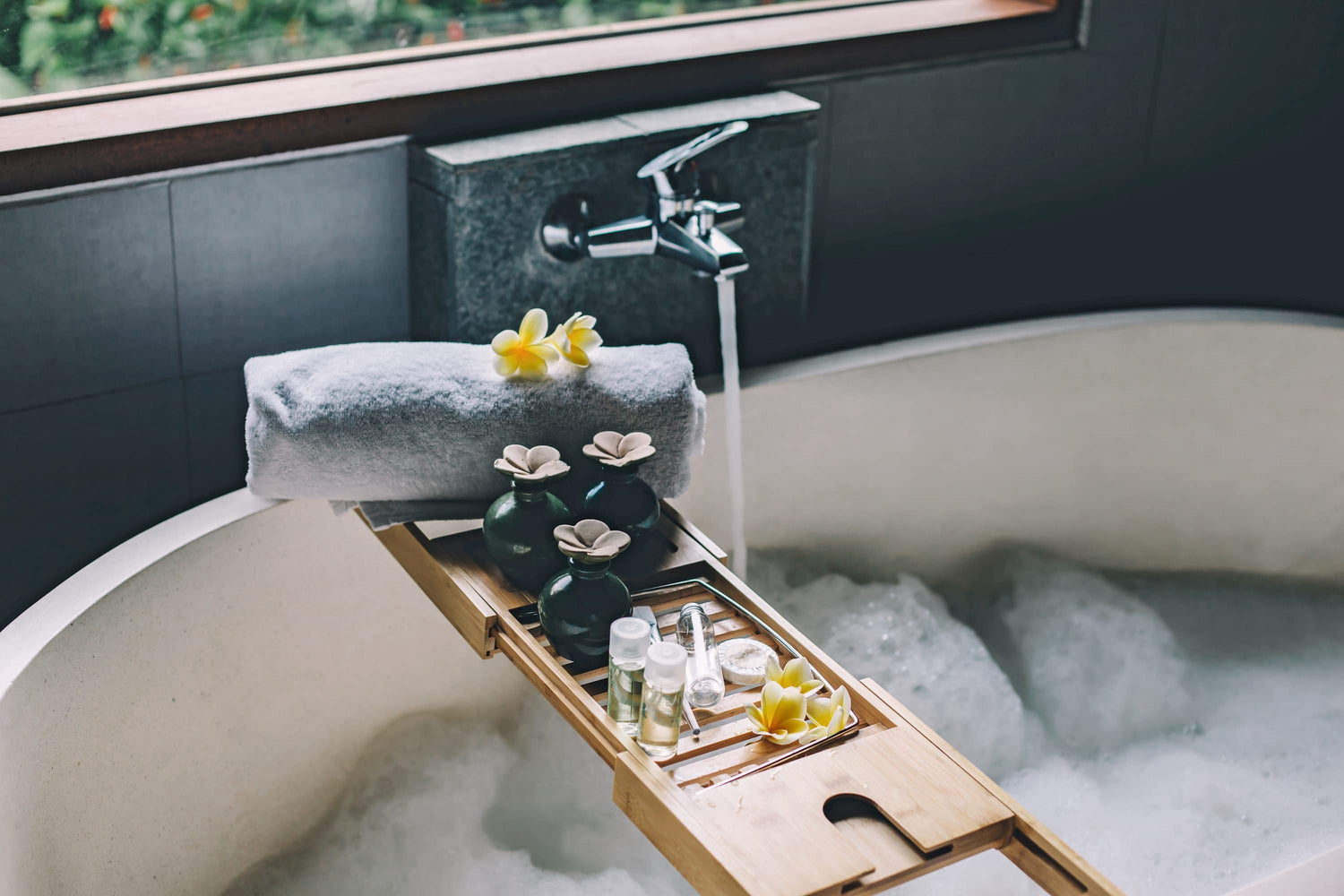 Crystal Bath Therapy: What are the Benefits & Which Crystals Should I Use?
