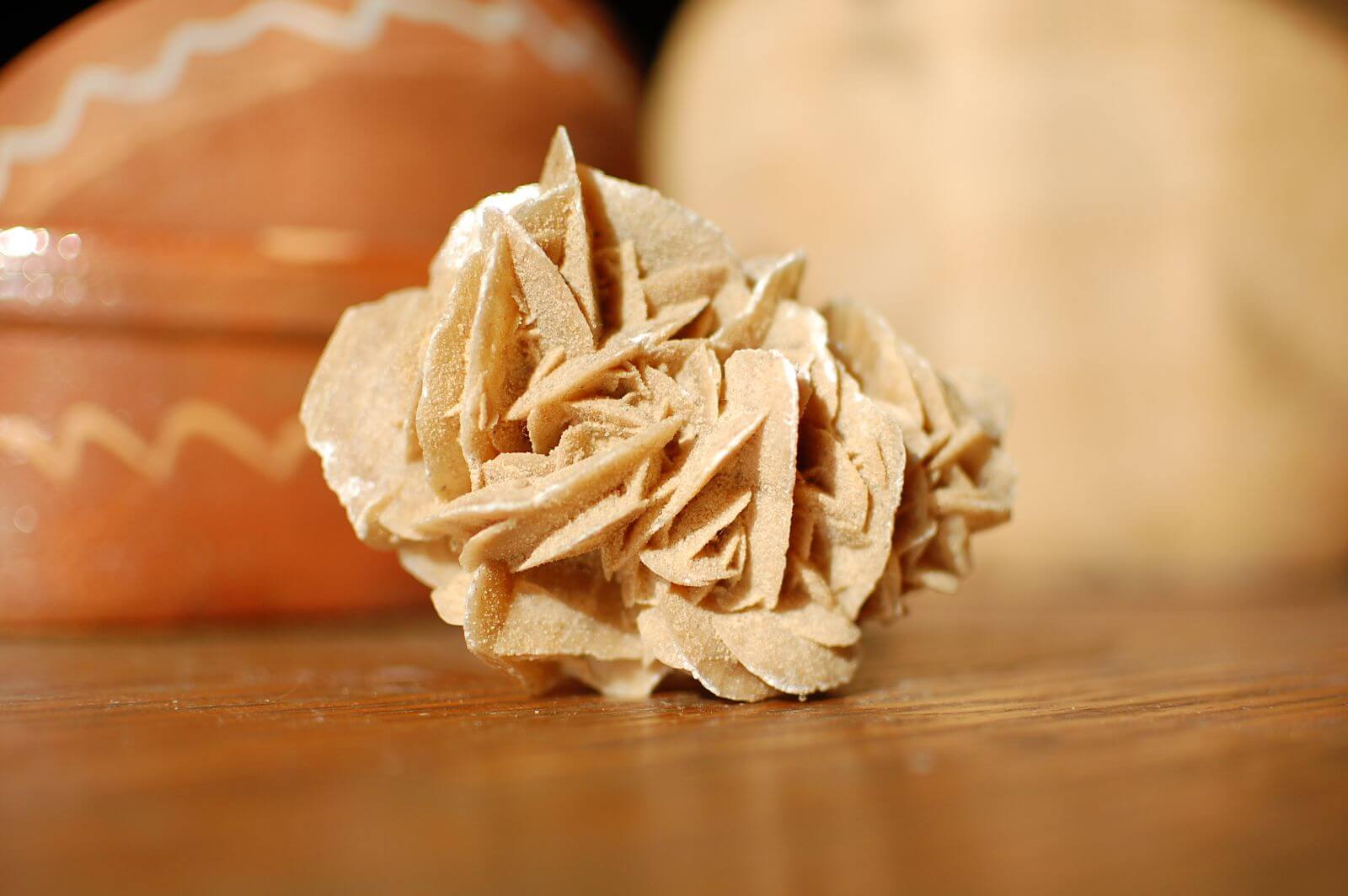 Desert Rose Stone: Meaning, Healing Properties And How To Use It - Conscious Items