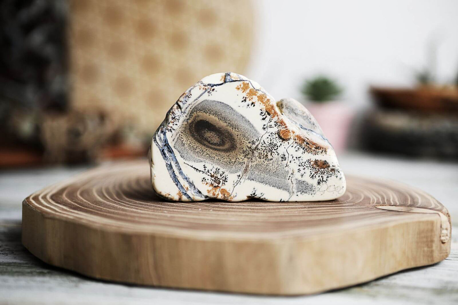 Guide to Dendritic Agate Meaning, Properties, Benefits and Uses - Conscious Items