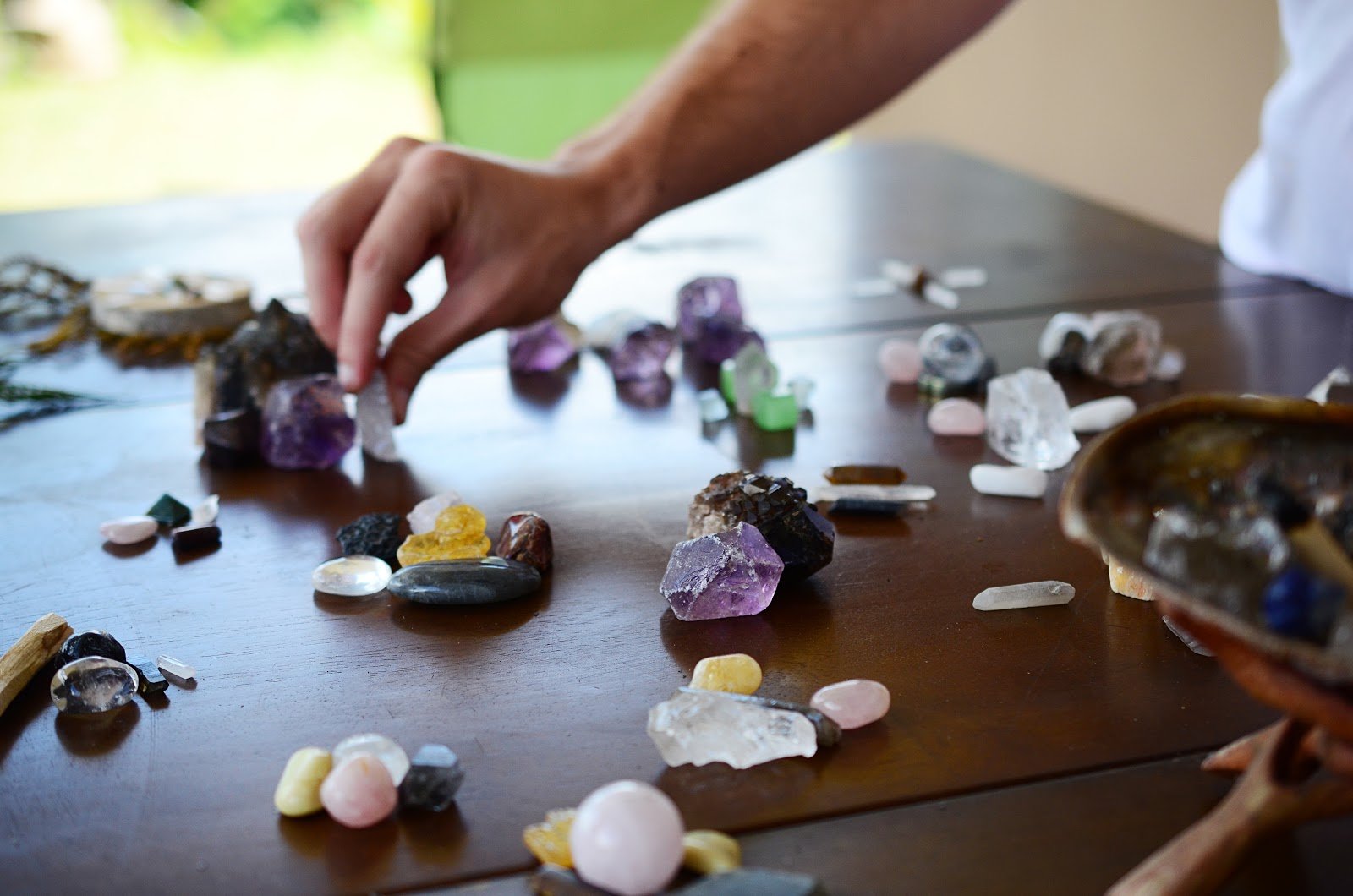 Healing Crystals Guide: Gemstones to Create an Energy Healing Kit