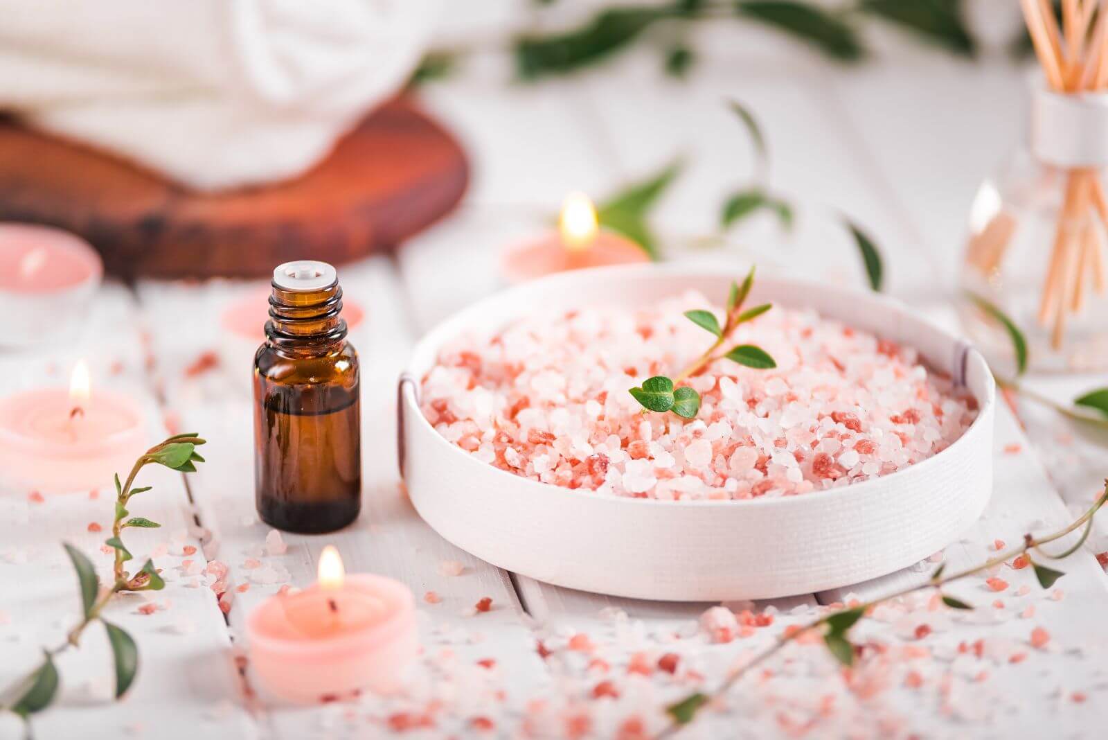 Himalayan Salt Bath: The Benefits Of Himalayan Salt - Conscious Items