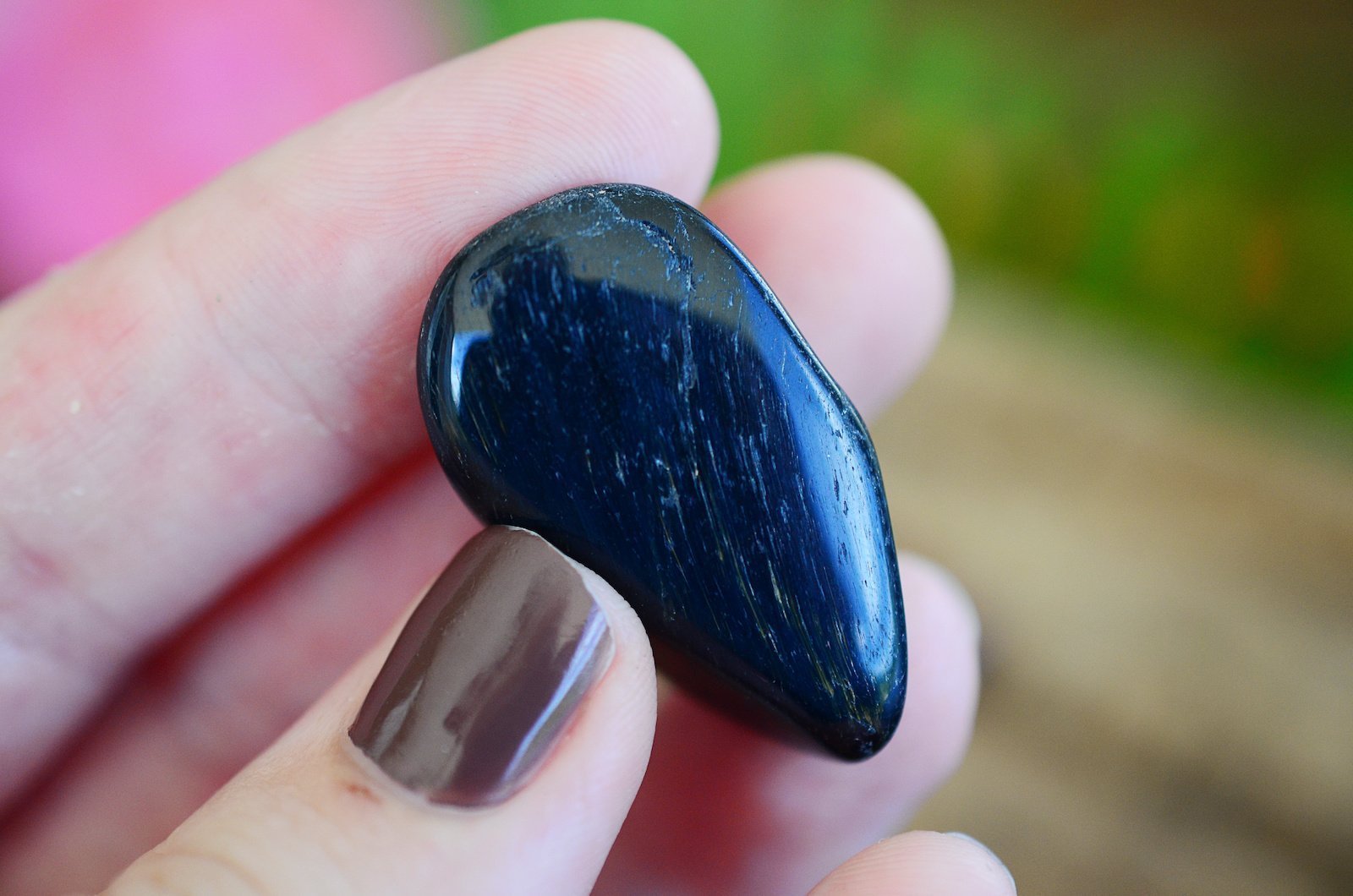 How To Use Blue Tiger's Eye for Focus and Balance - Conscious Items