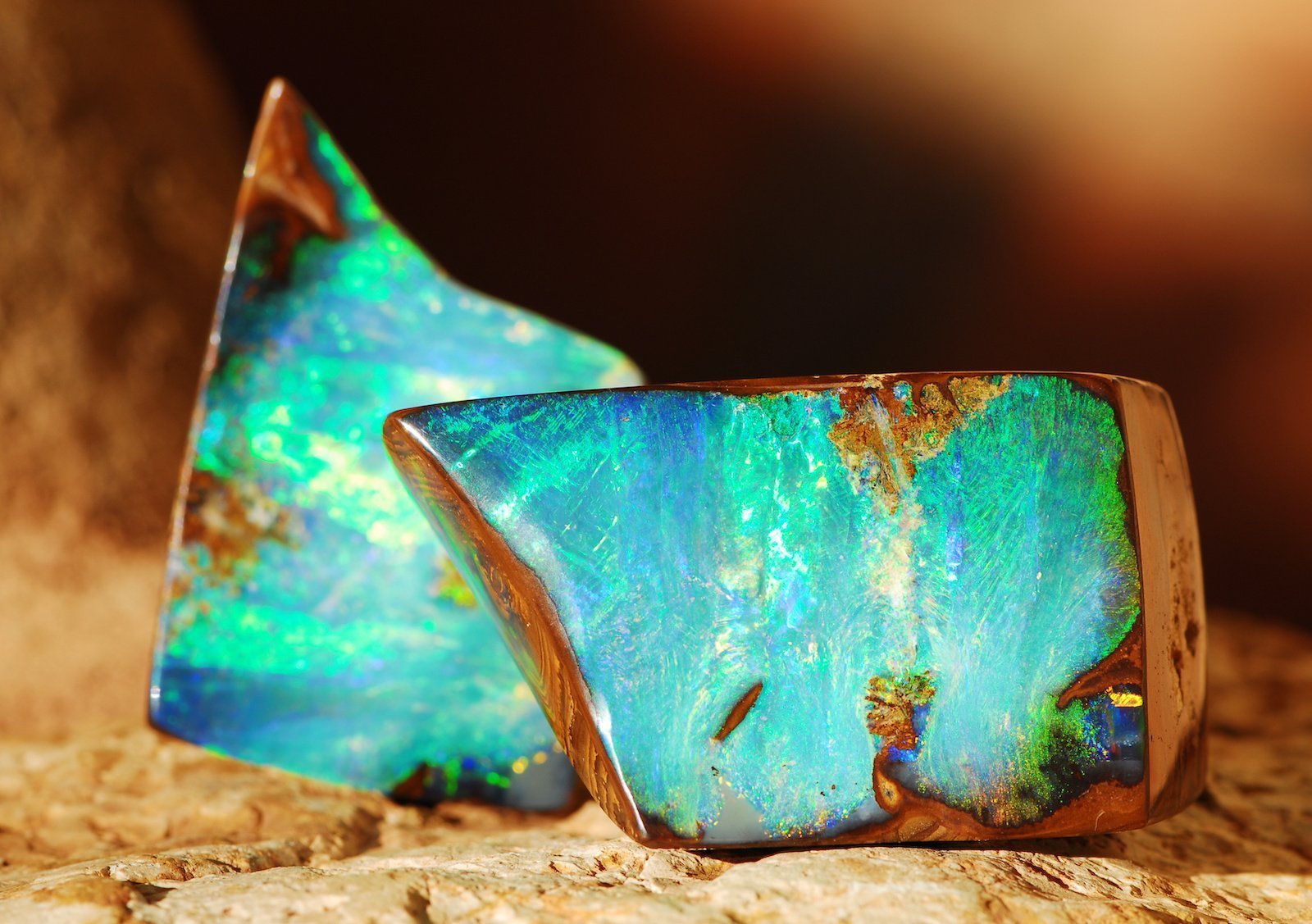 How To Use Opal for Better Sleep and Improved Energetic Balance - Conscious Items