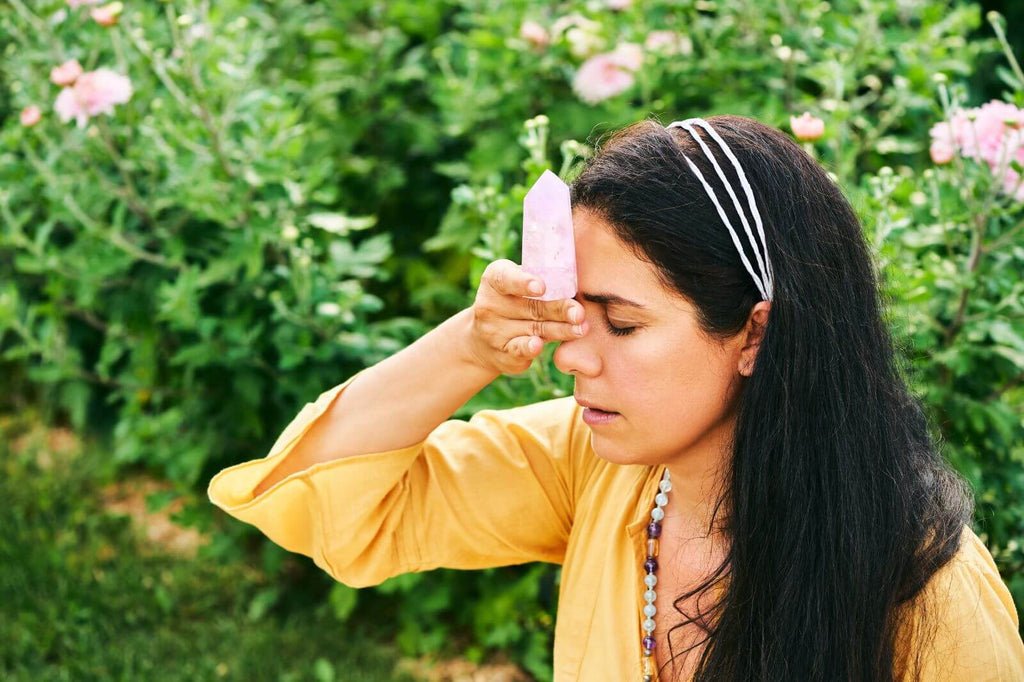 Kunzite Stone: Meaning, Healing Properties And Everyday Uses - Conscious Items