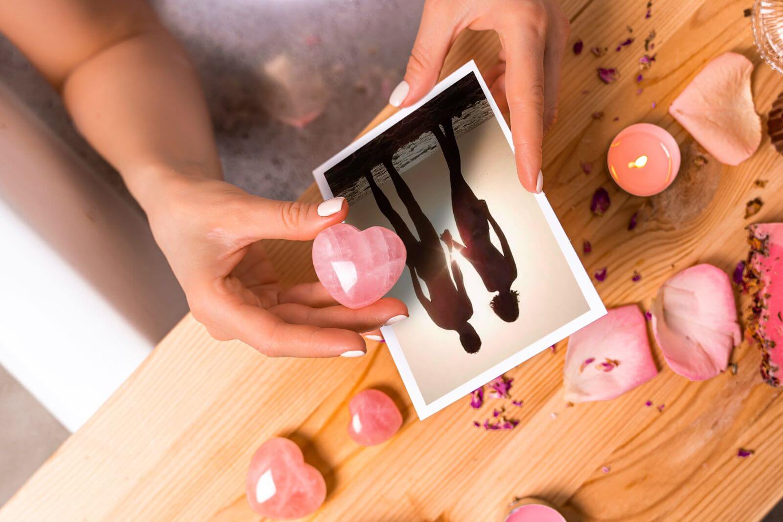 Love Crystals: Top 20 Best Crystals For Love And Happiness - Conscious Items