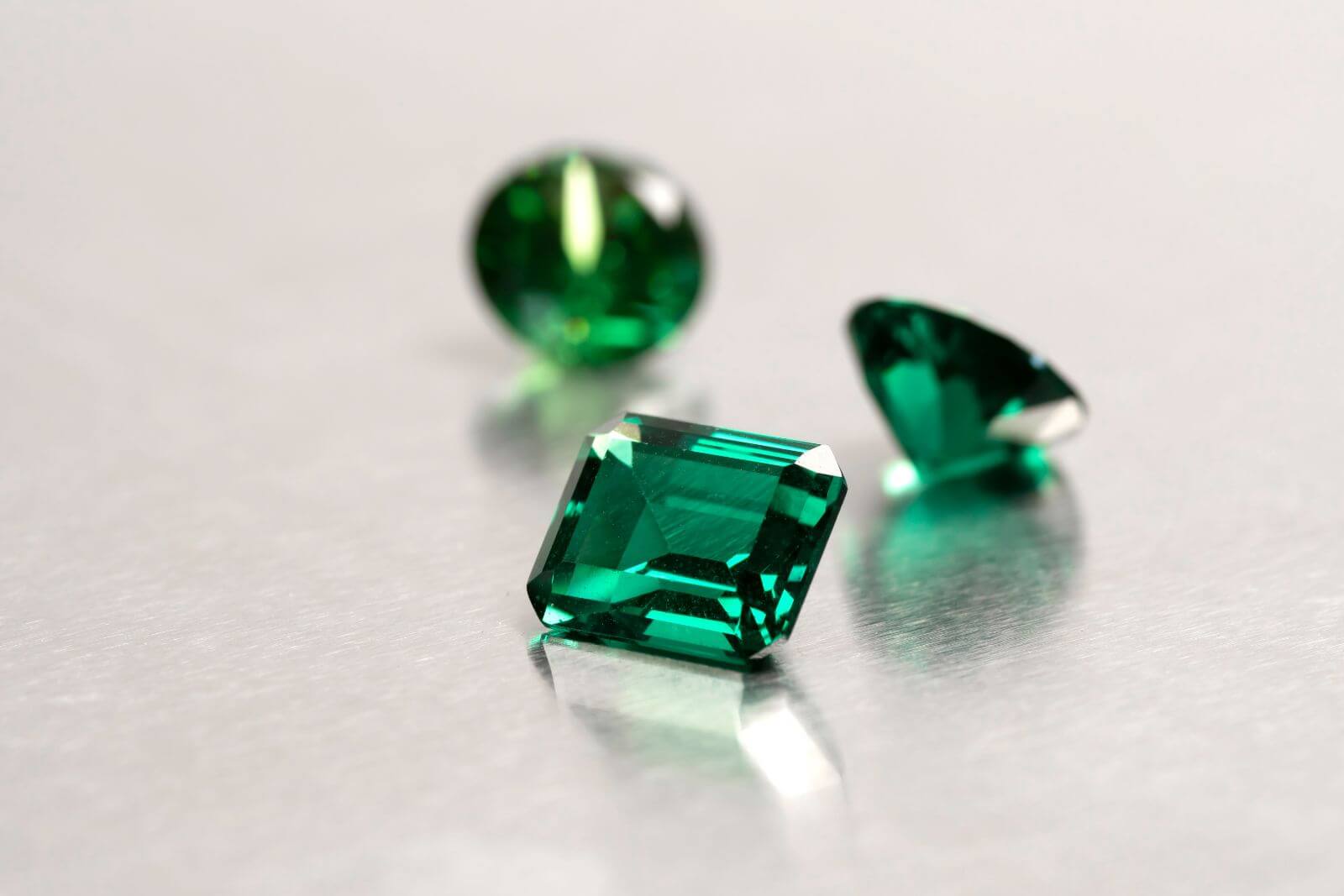 May Birthstone Emerald: History, Meaning, Properties, and Uses - Conscious Items
