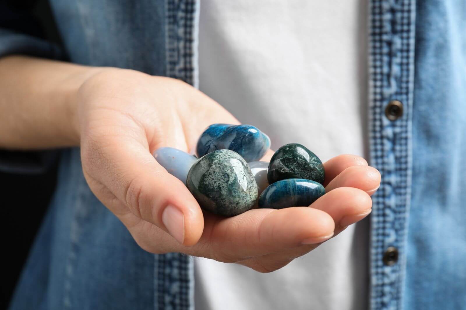 Moss Agate Meaning: Shedding Light On An Under-Appreciated Gemstone