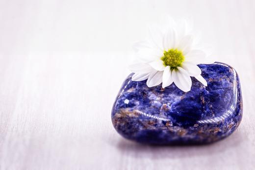Sodalite: How to Use Its Energy to Balance Mind, Body, and Soul - Conscious Items