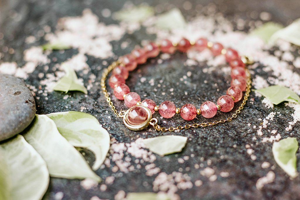 Strawberry Quartz Meaning, Symbolism, and Uses - Conscious Items