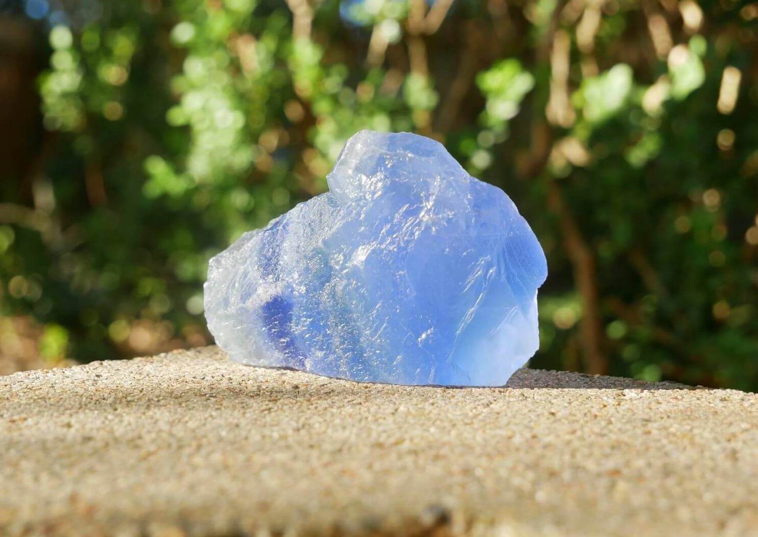 Ultimate Guide to Blue Fluorite Meaning, Healing Properties and Uses - Conscious Items
