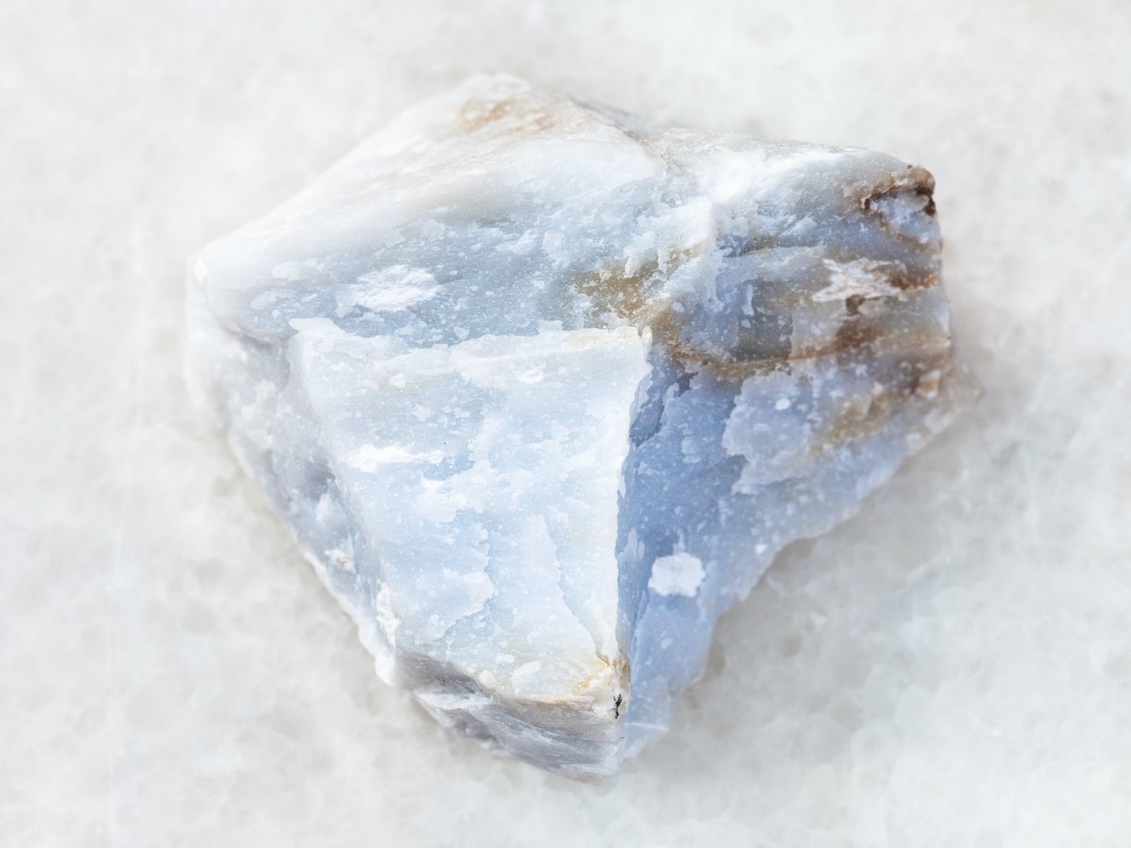 Use Angelite for Spiritual Healing and Guidance - Conscious Items