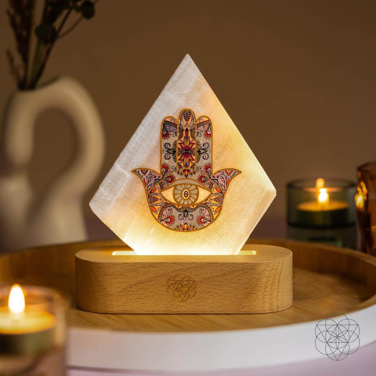 Lâmpada de selenita da mão Hamsa Hamsa