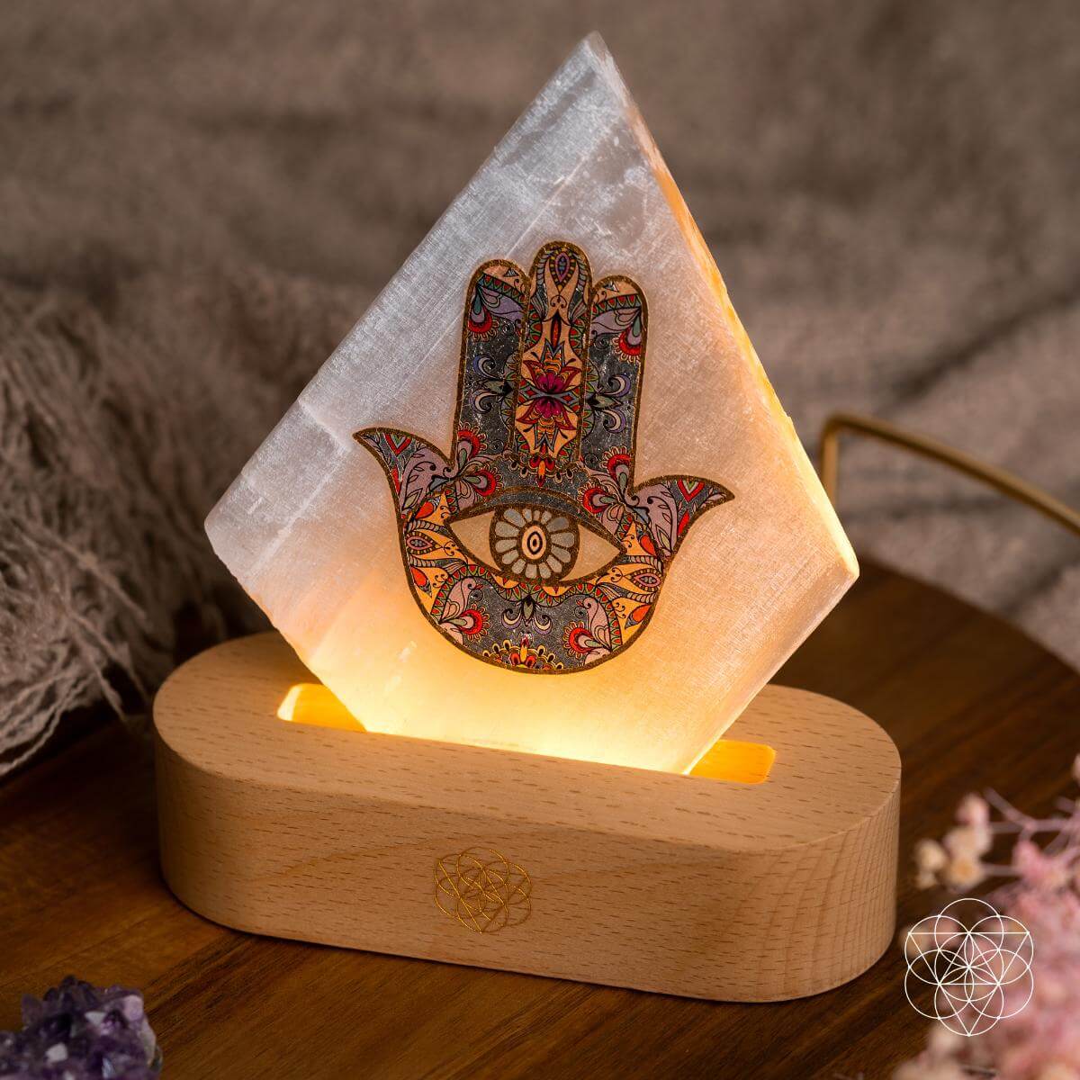 Lâmpada de selenita da mão Hamsa Hamsa