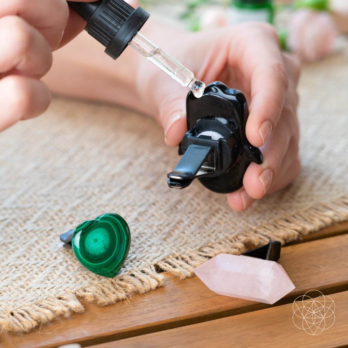 Hamsa Hand of Safe Travels: Aromaterapia Kit de automóvil de cristal