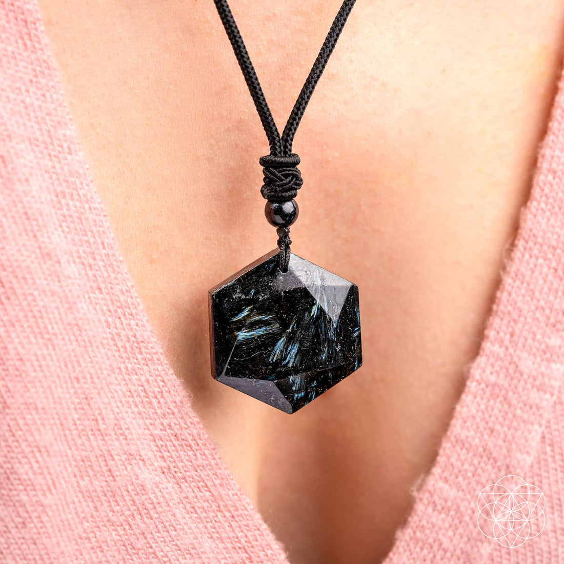 The Arfvedsonite Deep Healing Pendant - Conscious Items