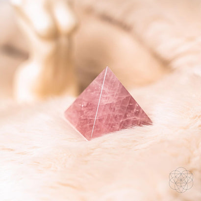 Rosenquarz-Pyramide der Fruchtbarkeit